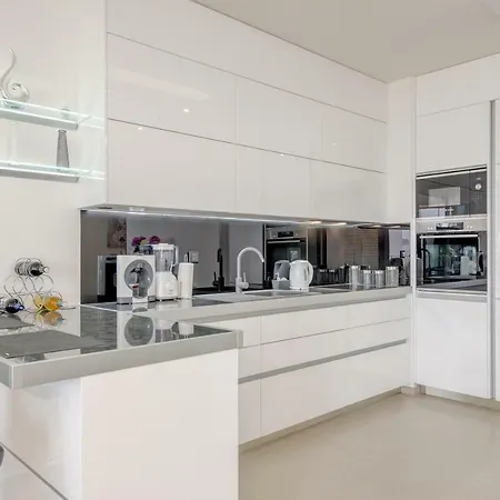 Guest house With Wifi 17604 Split